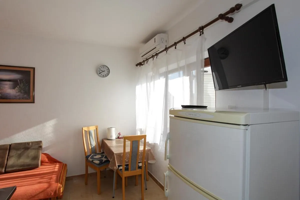 Apartments With A Parking Space Pag - 12035 Pag Town