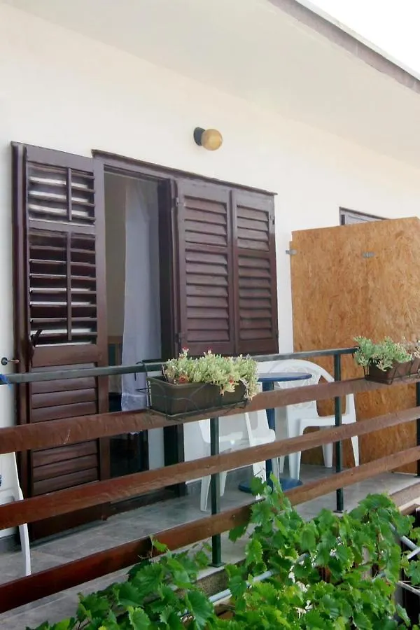 Apartments With A Parking Space Pag - 12035  باغ